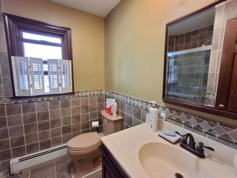 33 Nickel Avenue Sayreville NJ 08872