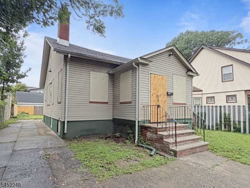 13 Linwood Place East Orange NJ 07017
