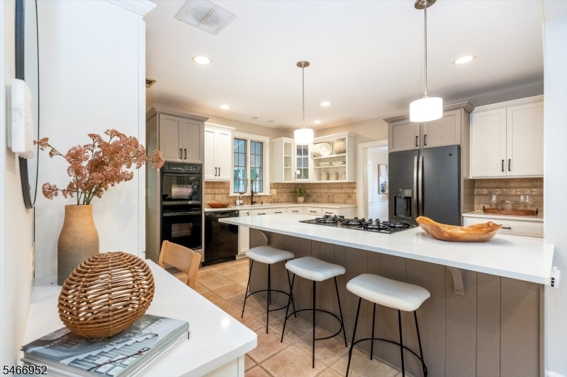 6 Sutherland Road Montclair NJ 07042