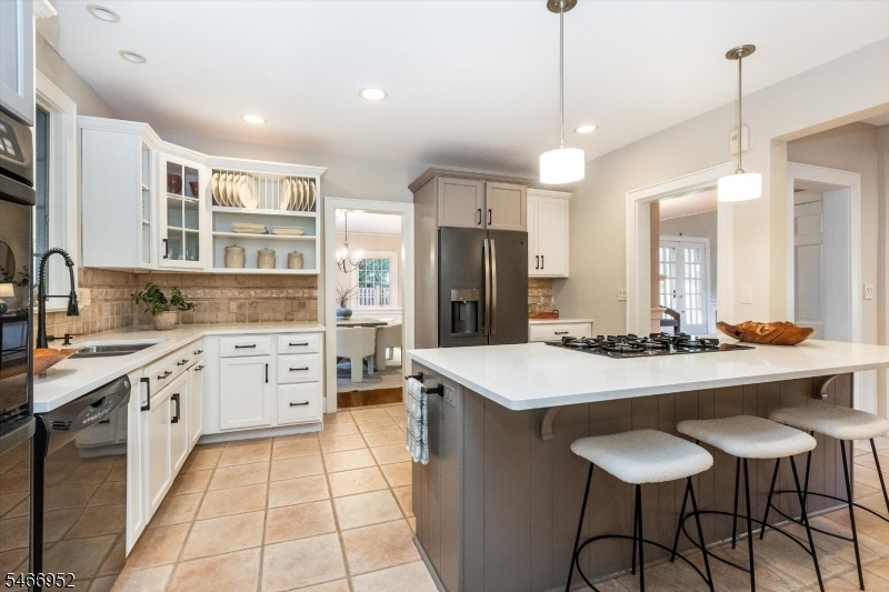 6 Sutherland Road Montclair NJ 07042