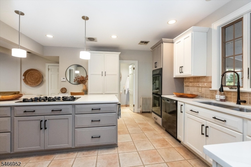 6 Sutherland Road Montclair NJ 07042