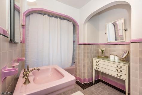 6 Sutherland Road Montclair NJ 07042