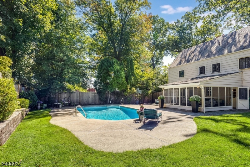 6 Sutherland Road Montclair NJ 07042