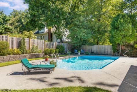 6 Sutherland Road Montclair NJ 07042
