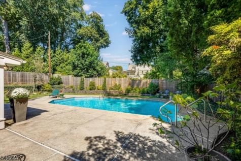 6 Sutherland Road Montclair NJ 07042