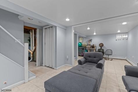 148 Locust Drive Union NJ 07083