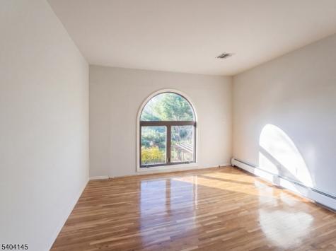 16 Knob Hill Road Washington NJ 07840