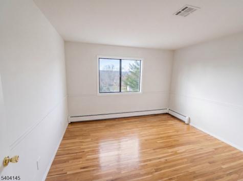 16 Knob Hill Road Washington NJ 07840
