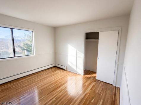 16 Knob Hill Road Washington NJ 07840