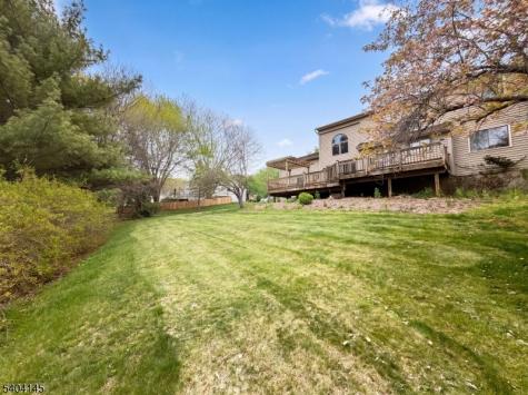16 Knob Hill Road Washington NJ 07840