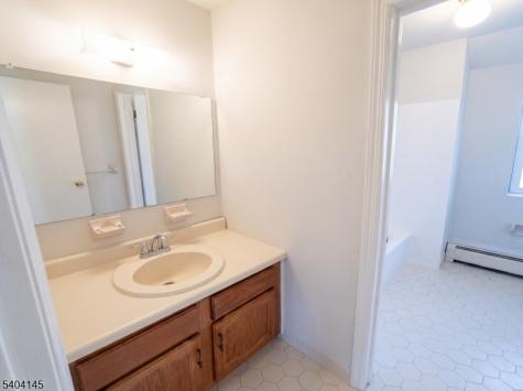 16 Knob Hill Road Washington NJ 07840