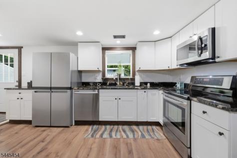 312 6TH Street Belvidere NJ 07823