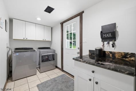 312 6TH Street Belvidere NJ 07823