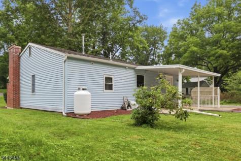 312 6TH Street Belvidere NJ 07823