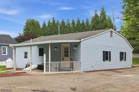 312 6TH Street Belvidere NJ 07823