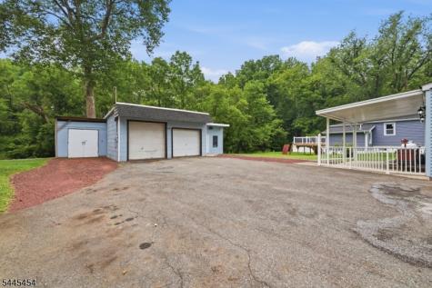 312 6TH Street Belvidere NJ 07823