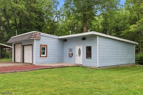 312 6TH Street Belvidere NJ 07823