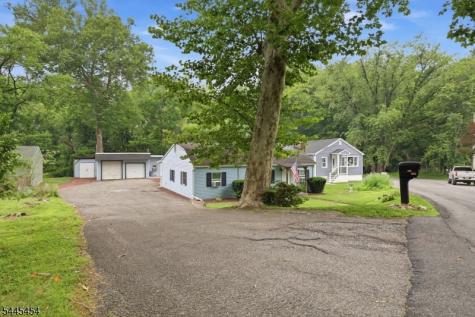 312 6TH Street Belvidere NJ 07823