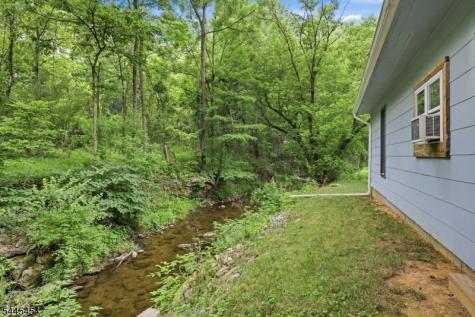312 6TH Street Belvidere NJ 07823