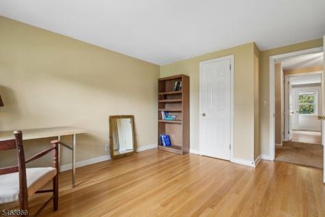 27 Karla Drive Hanover NJ 07981