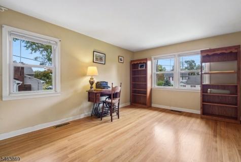 27 Karla Drive Hanover NJ 07981