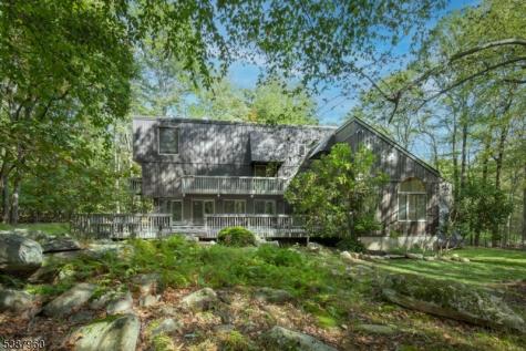12 Big Spring Road Tewksbury NJ 07830