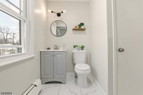 204 Pine Street Roselle NJ 07203
