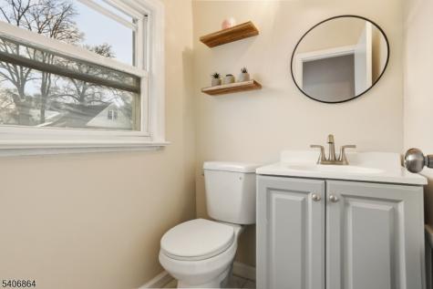 204 Pine Street Roselle NJ 07203