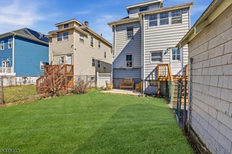 204 Pine Street Roselle NJ 07203