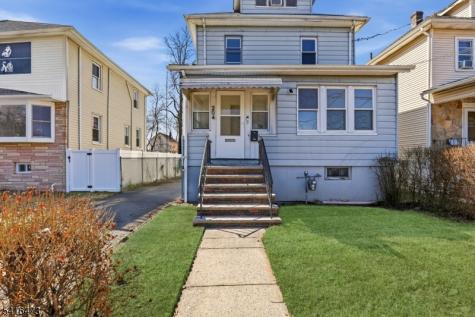 204 Pine Street Roselle NJ 07203