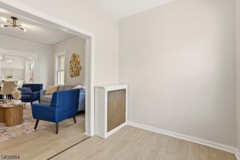 204 Pine Street Roselle NJ 07203