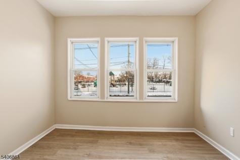 204 Pine Street Roselle NJ 07203
