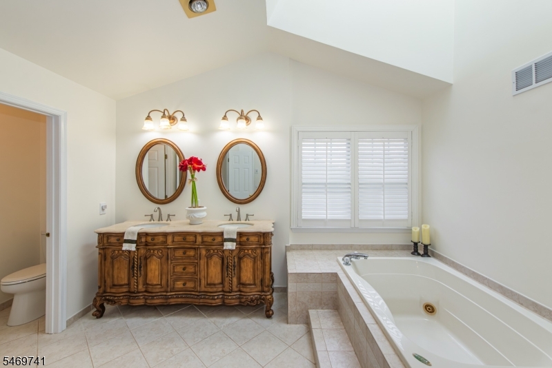 14 Vista Drive Mount Olive NJ 07836