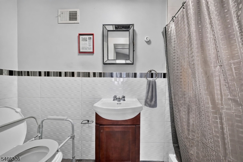 307 Conant Street Hillside NJ 07205