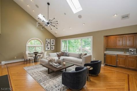 52 Tower Hill Lane Kinnelon NJ 07405