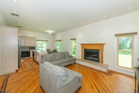 52 Tower Hill Lane Kinnelon NJ 07405