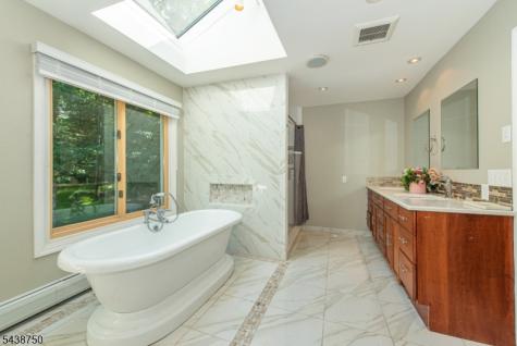 52 Tower Hill Lane Kinnelon NJ 07405