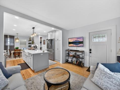 108 9TH Avenue Hawthorne NJ 07506