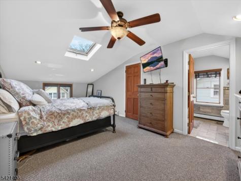 108 9TH Avenue Hawthorne NJ 07506