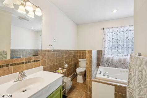 14 Sweetman Lane West Milford NJ 07480