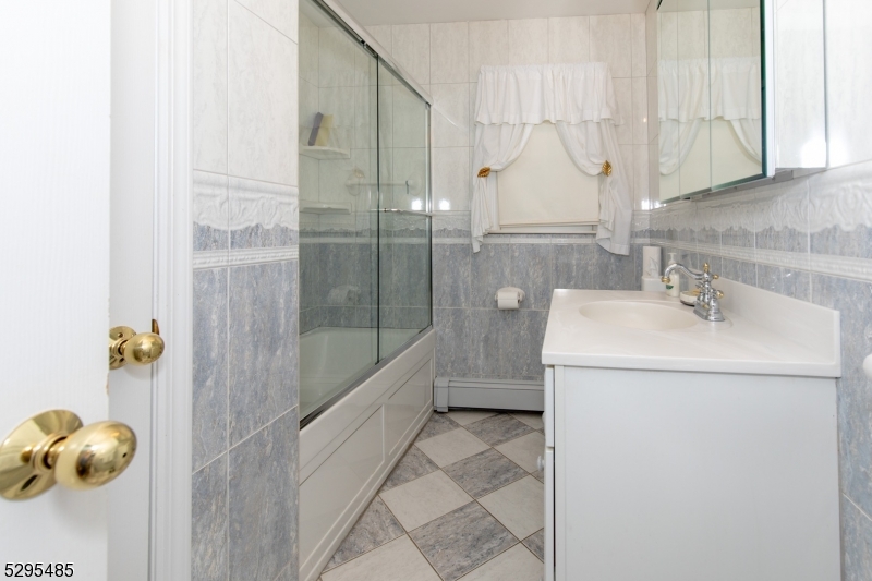 28 Elizabeth Drive Wantage NJ 07461