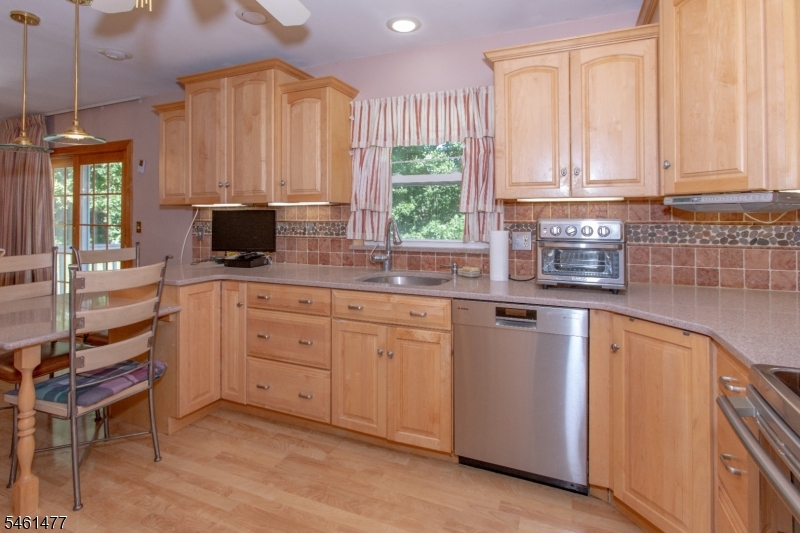 28 Elizabeth Drive Wantage NJ 07461