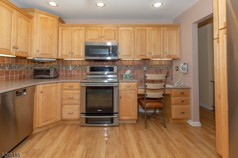 28 Elizabeth Drive Wantage NJ 07461