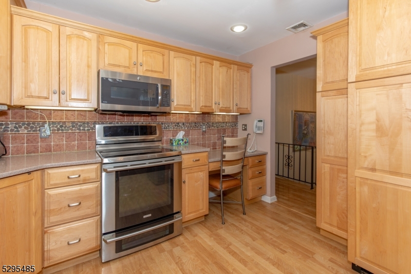 28 Elizabeth Drive Wantage NJ 07461