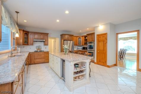 40 Newland Court Bridgewater NJ 08807