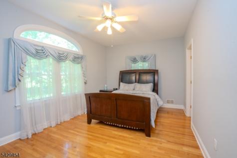 40 Newland Court Bridgewater NJ 08807