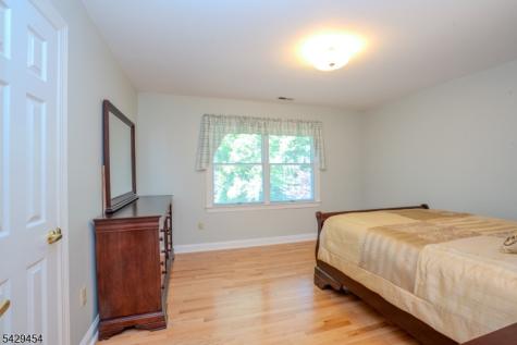 40 Newland Court Bridgewater NJ 08807