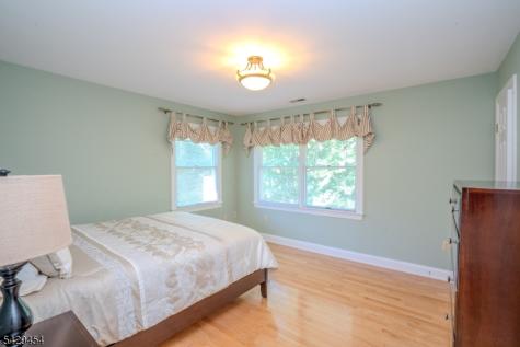 40 Newland Court Bridgewater NJ 08807