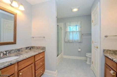 40 Newland Court Bridgewater NJ 08807