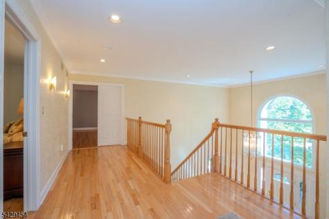 40 Newland Court Bridgewater NJ 08807